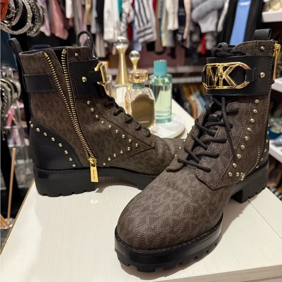 Michael Kors Women's Kincaid Brown Ankle Boots- size 7 - Picture 6 of 11